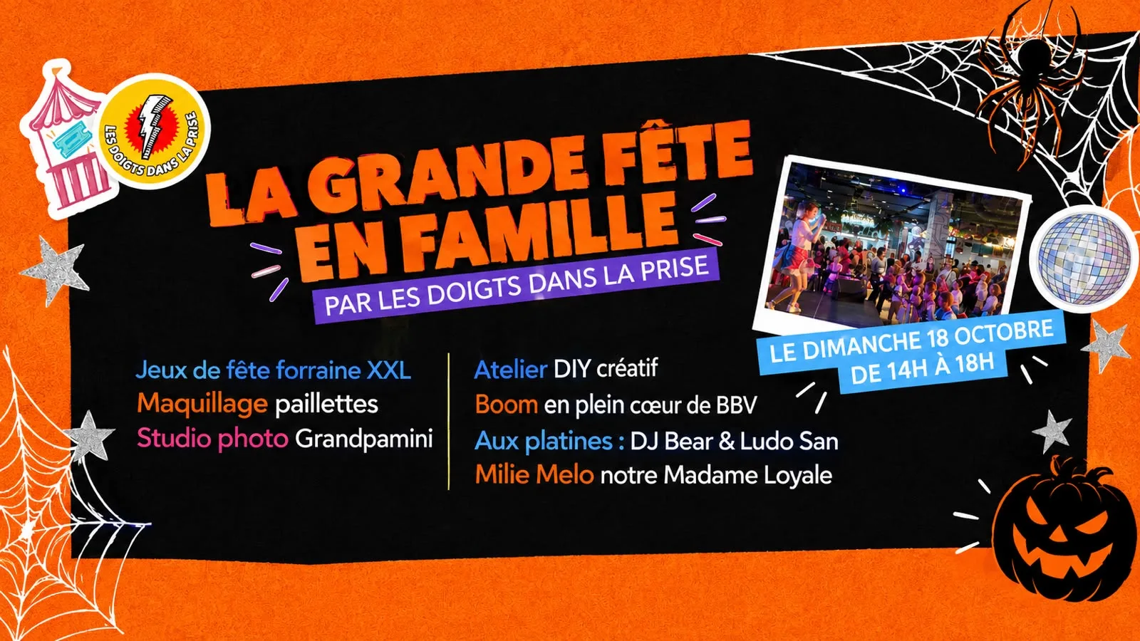 La Grande Fête En Famille Par Les Doigts Dans La Prise Cover