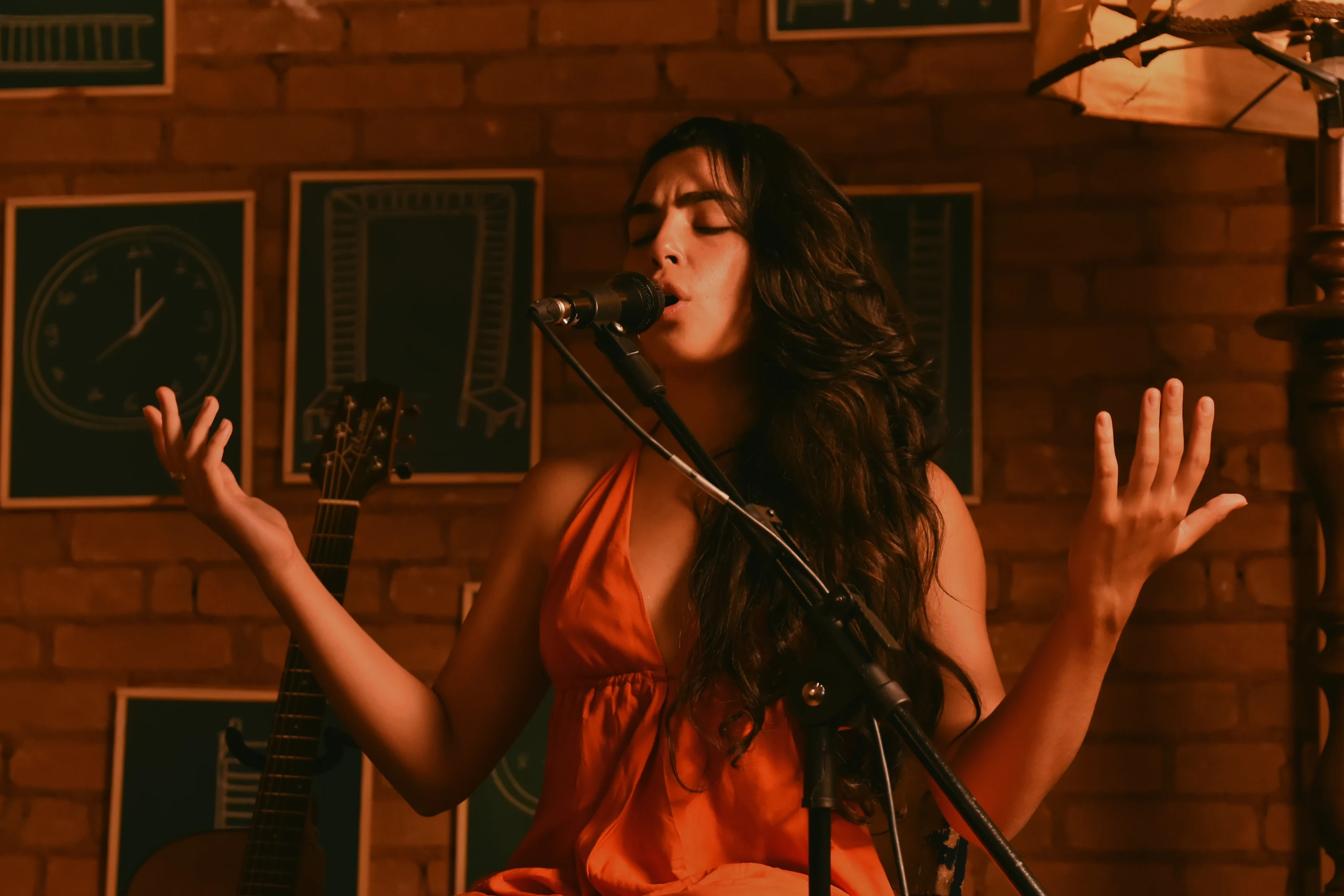 Helena Badari @Camones Cover