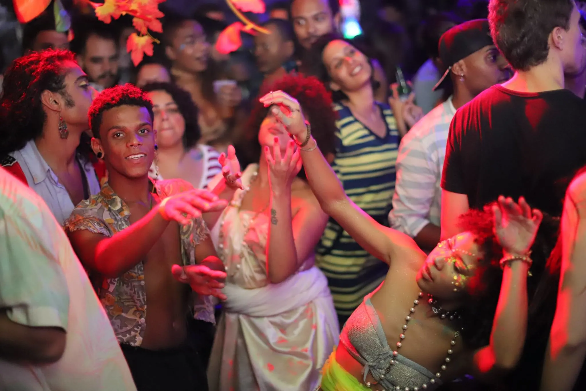 Festa Dionisíaca + Karaokê Cover