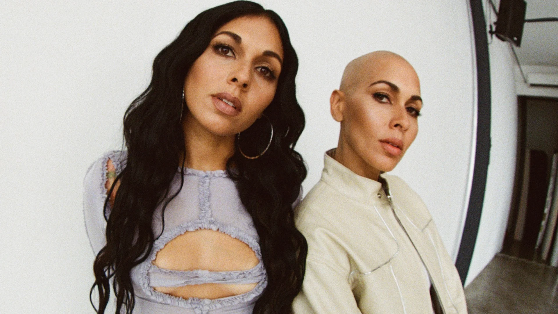 Y2qué Ft. Nina Sky, Lumidee & Dev Cover