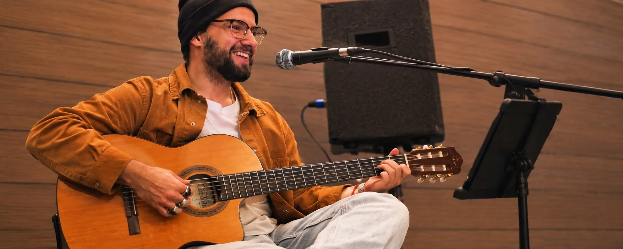 Miga Mendes | Live Music At Dr. Bernard Cover