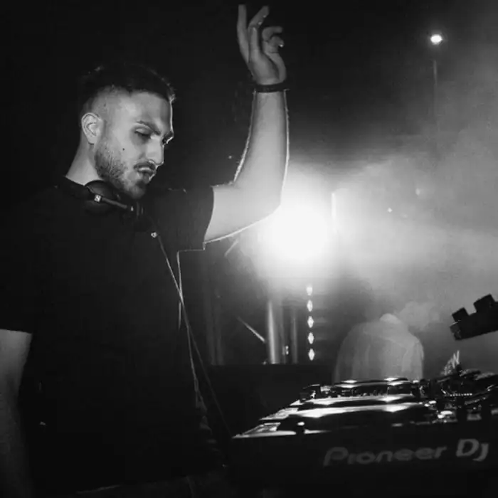 Casa Ata: Donato Emme, Singi, Huggz, Mood Director Cover