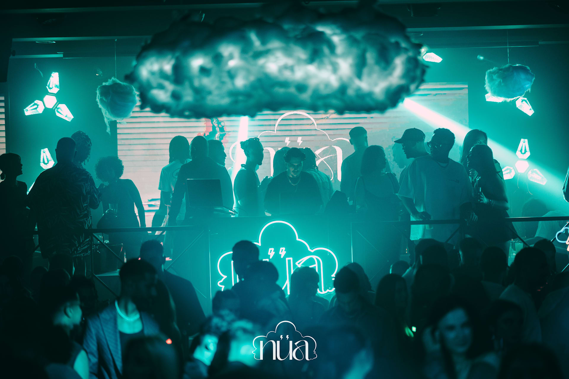 Nua Paris Pfw 10/10 Cover