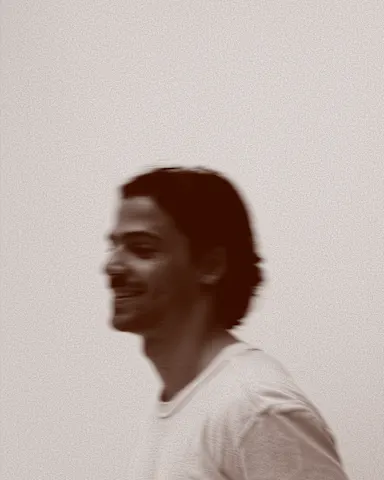 Lorenzo R.