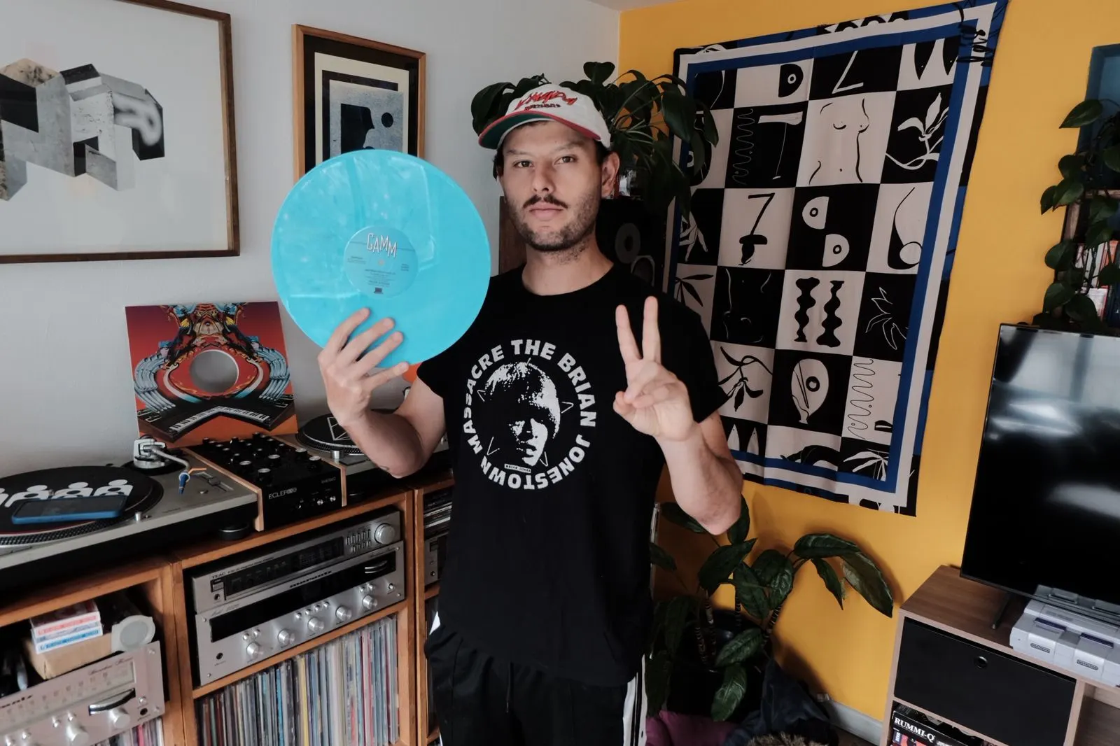 Read The Room W/ Felipe Gordon