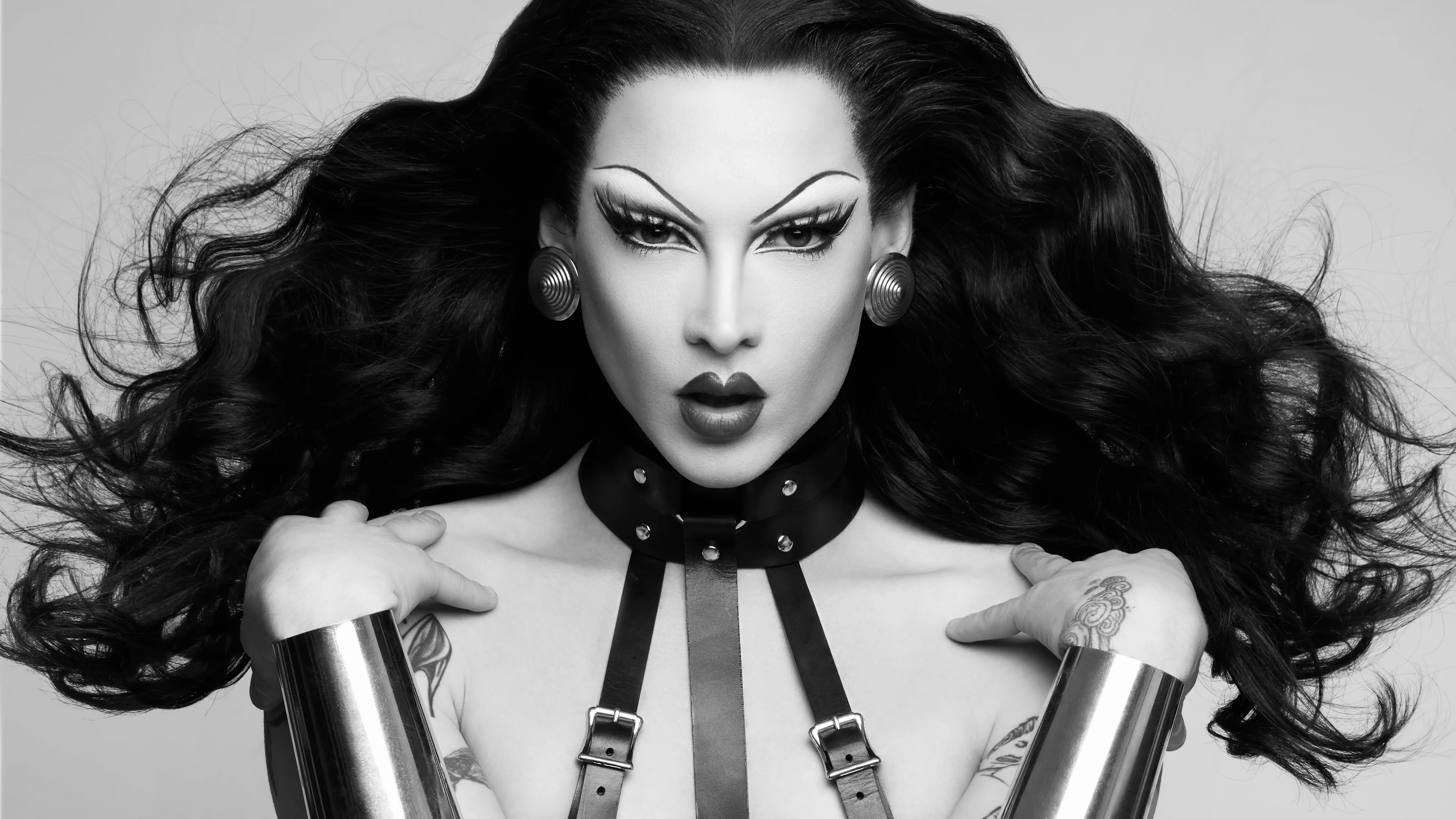Violet Chachki, Vespi, Brother Of Set: He.She.They