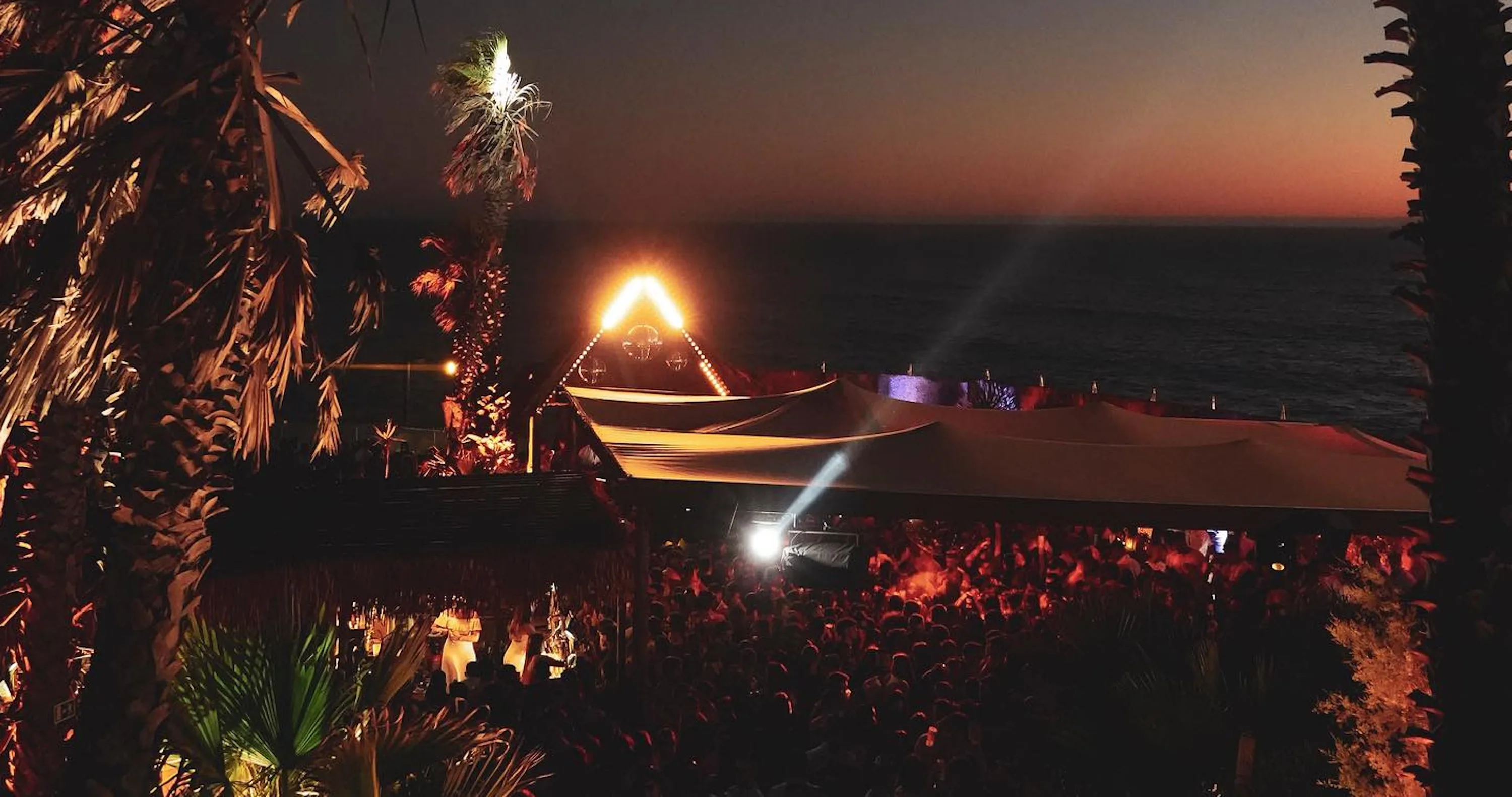 Honi Beach Club