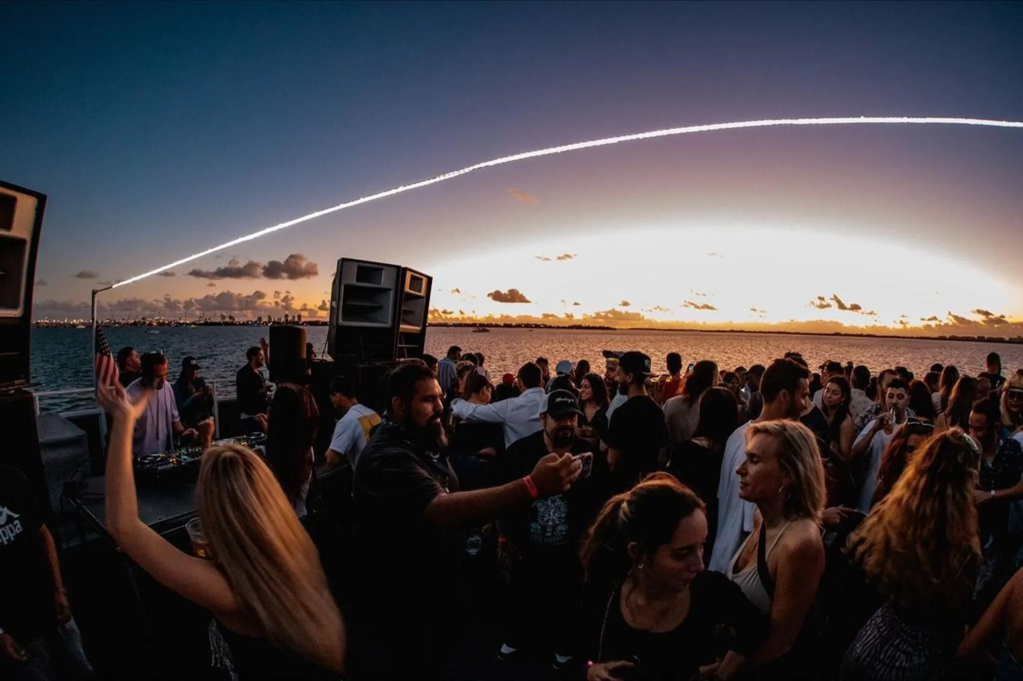 New Year New Sun Boat Party Nye