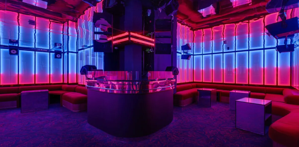Omed & Friends X Avra — Kuku Club Paris