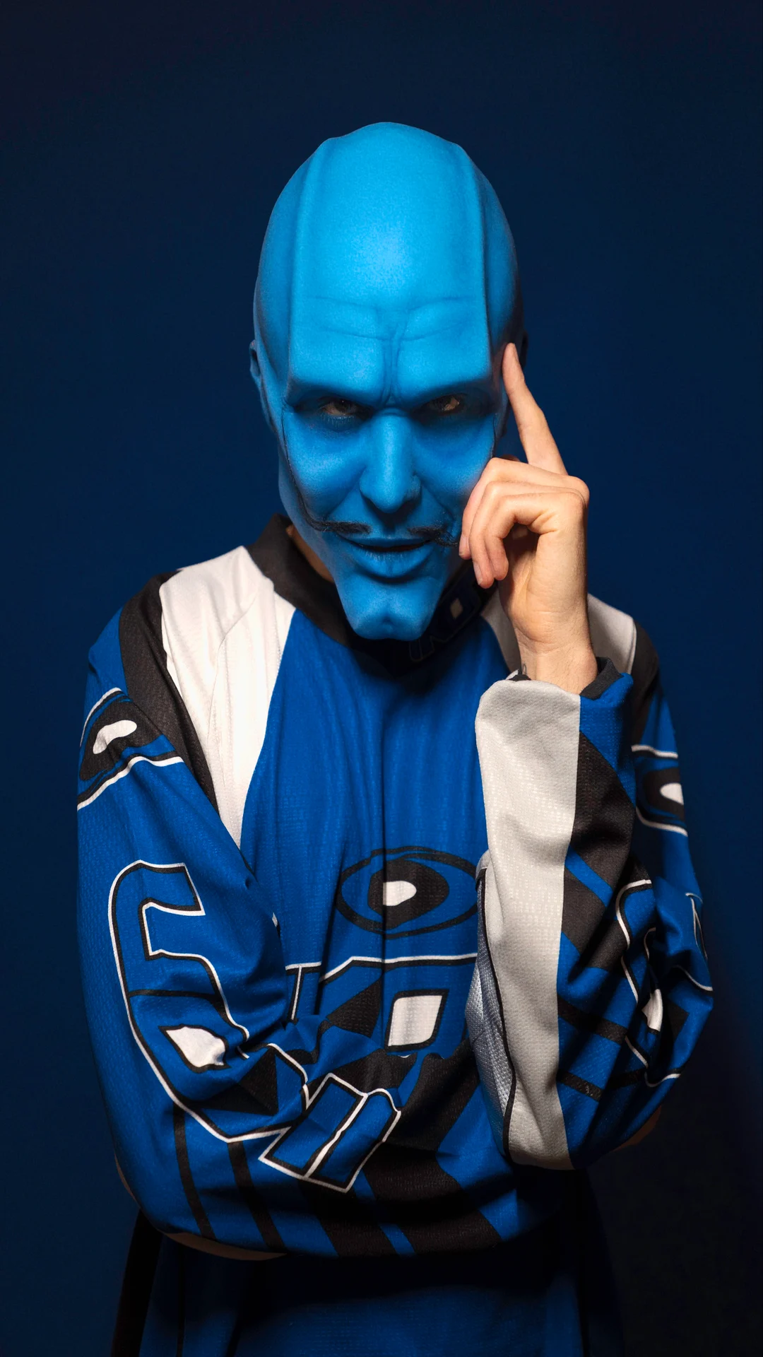 Blue Night W/ Esteban Desigual