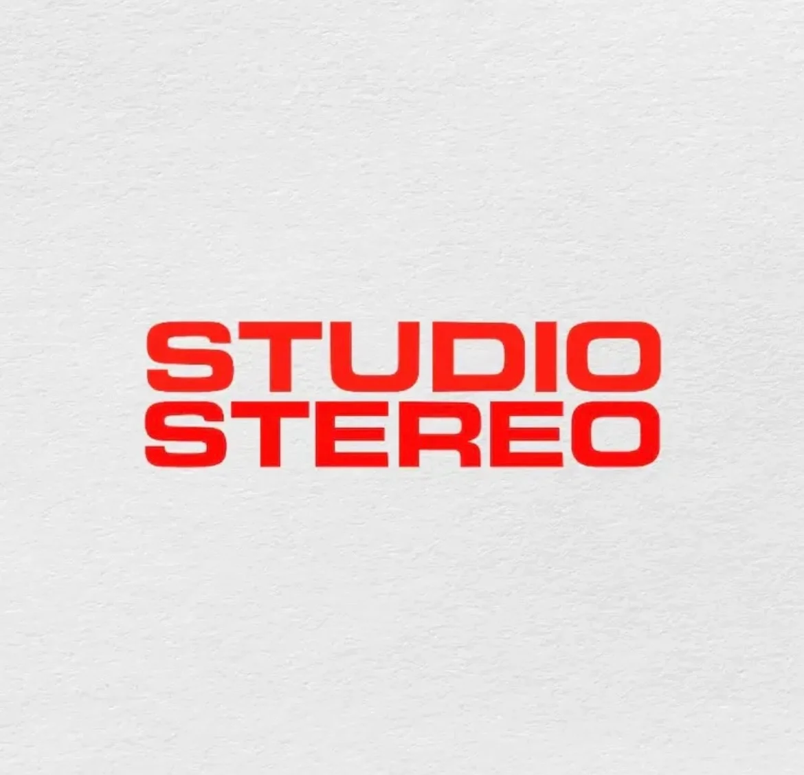 Studio Stereo X Perros Pres Nemo Vachez