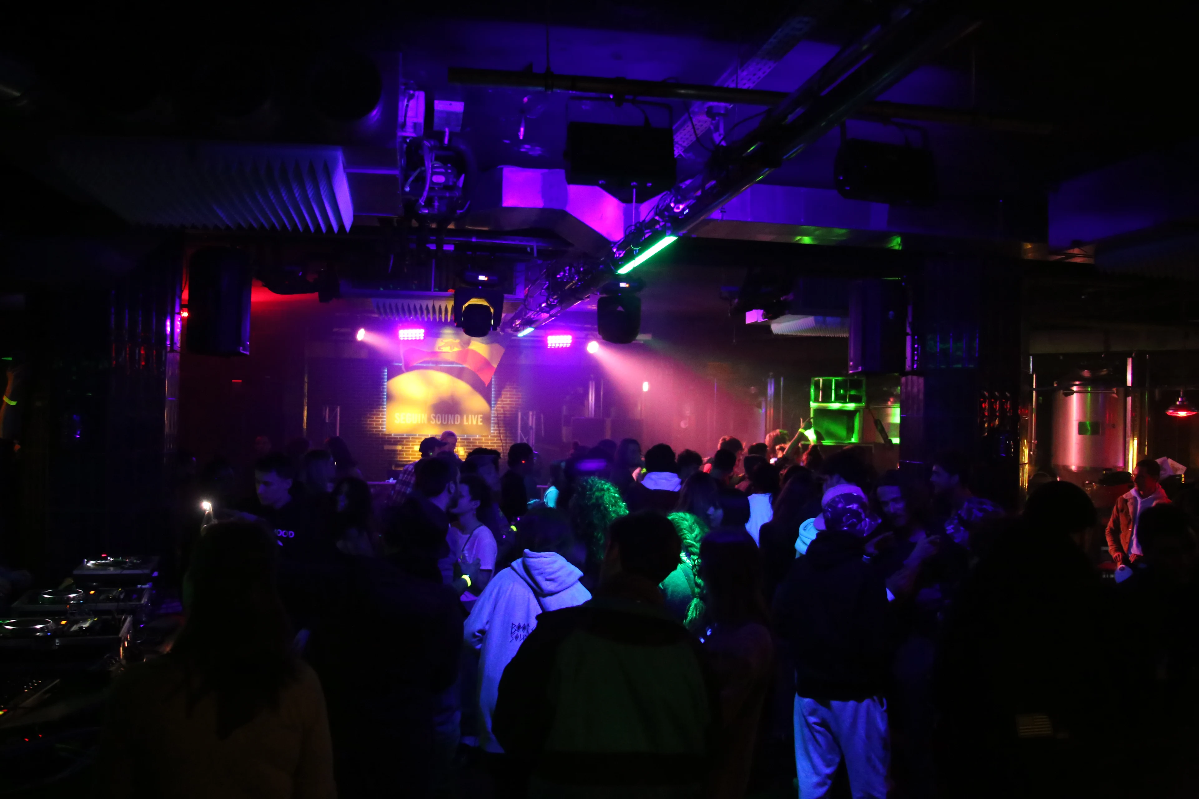 DECIBELL SOUNDSYSTEM