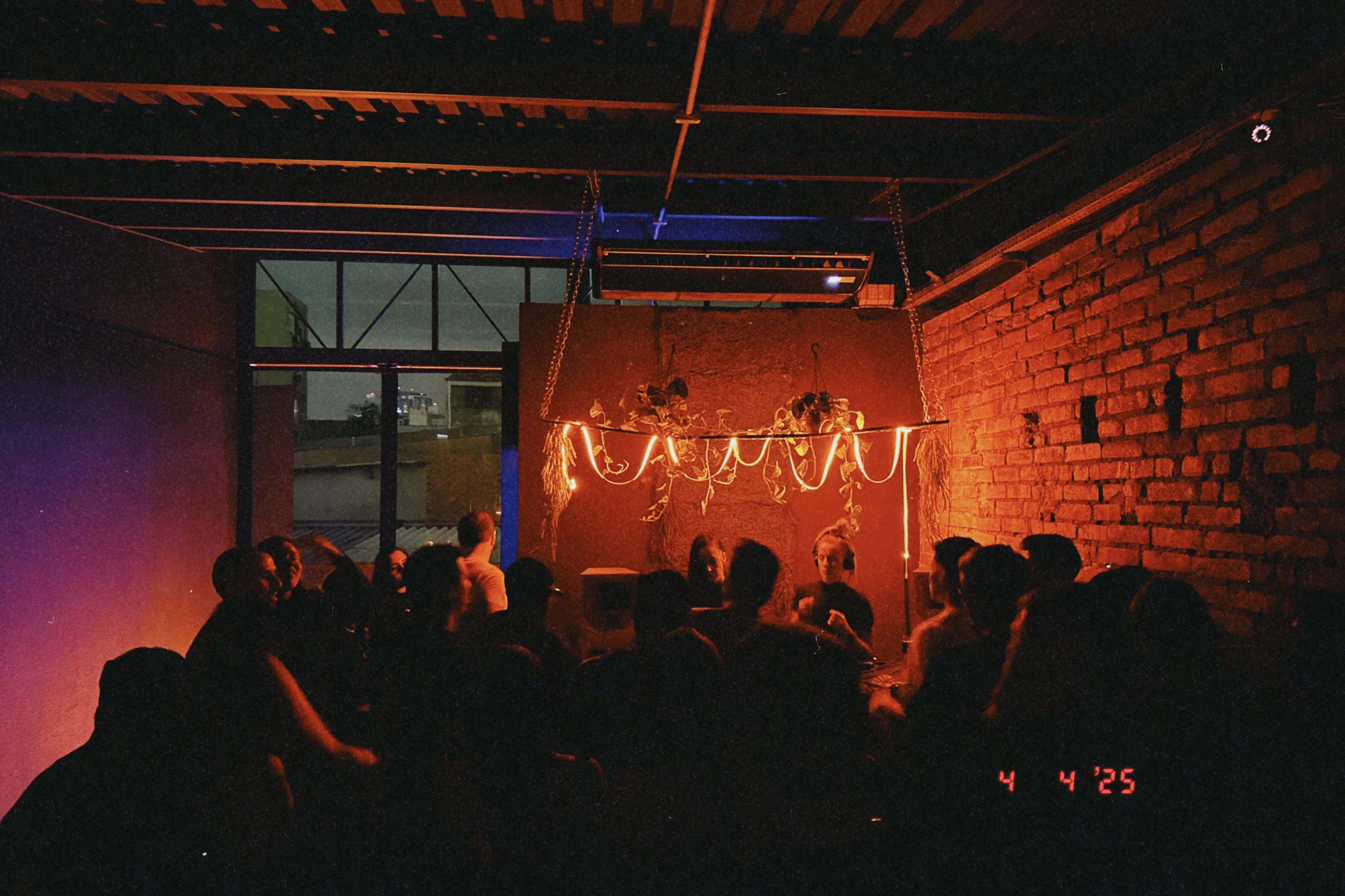 In House | Quinta-Feira | Tess Bar
