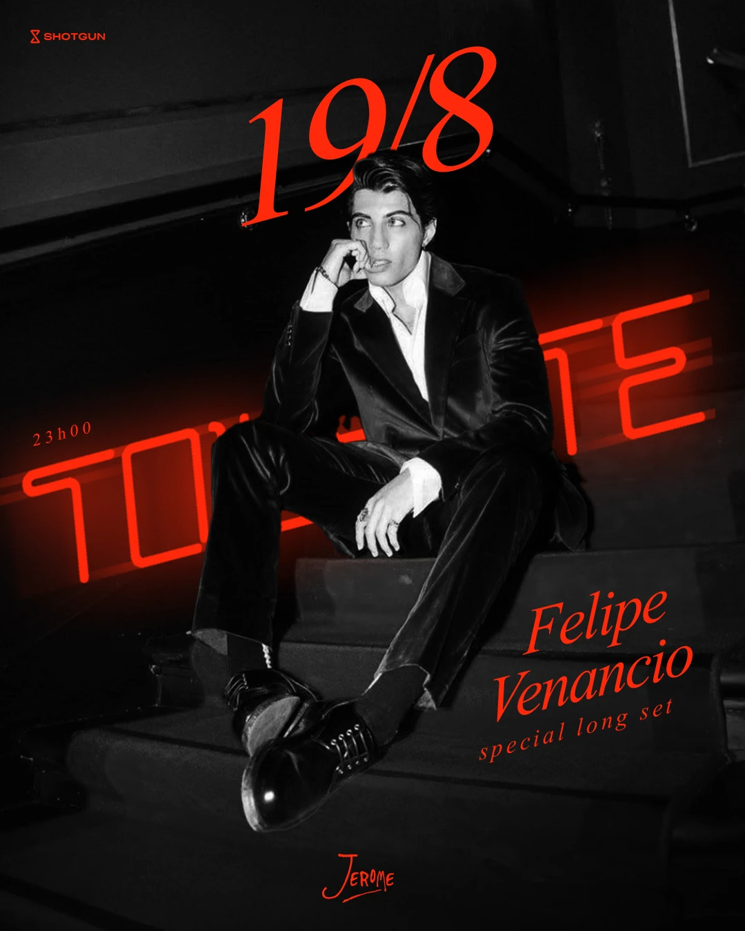 Toilette W/ Felipe Venancio