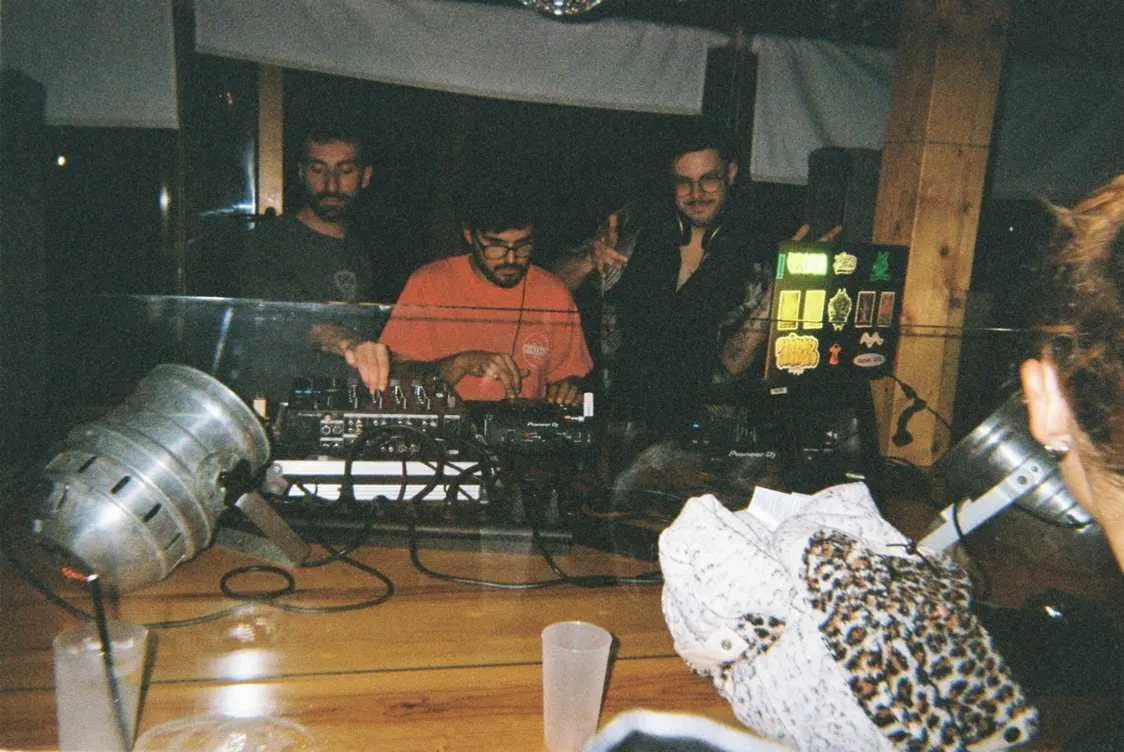 DE LA SOUNDS