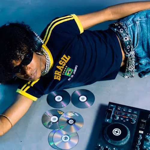 DJ EDU AHS