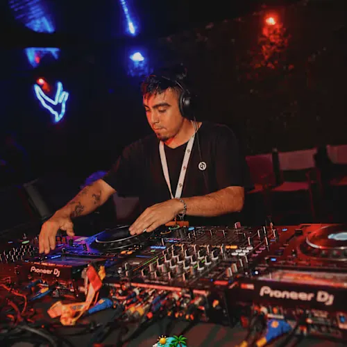 DJ FYRO
