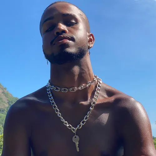 AXELL OLIVEIRA