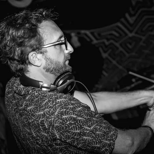 Dj Dhira  - Digital Shamans Records