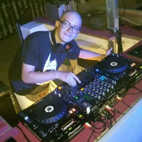 Hard zone dj