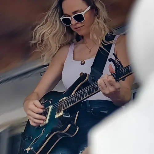 Ellie Fier