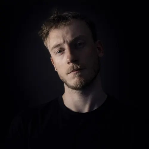 Elliot Ray
