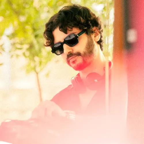 AYN