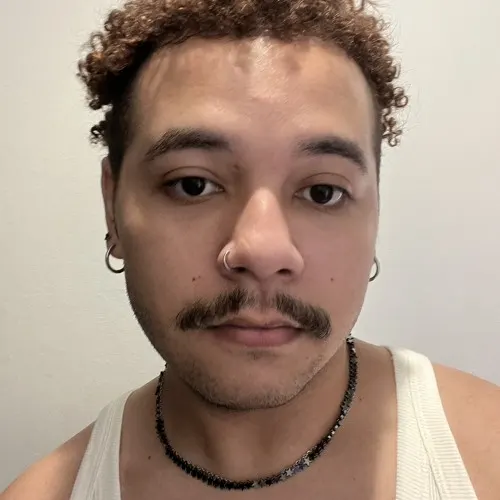 vyzee12