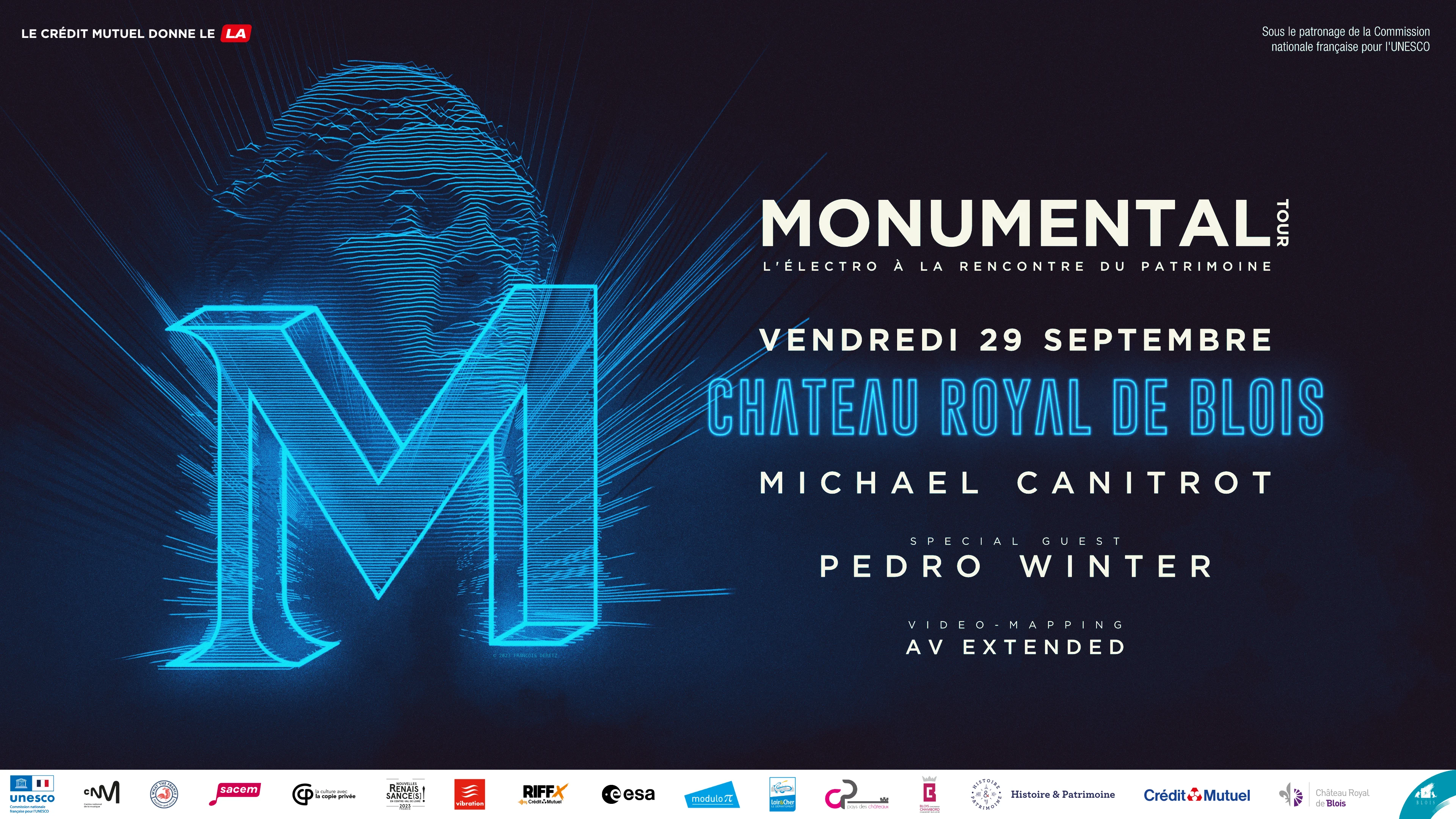 Monumental Tour Au Château Royal De Blois