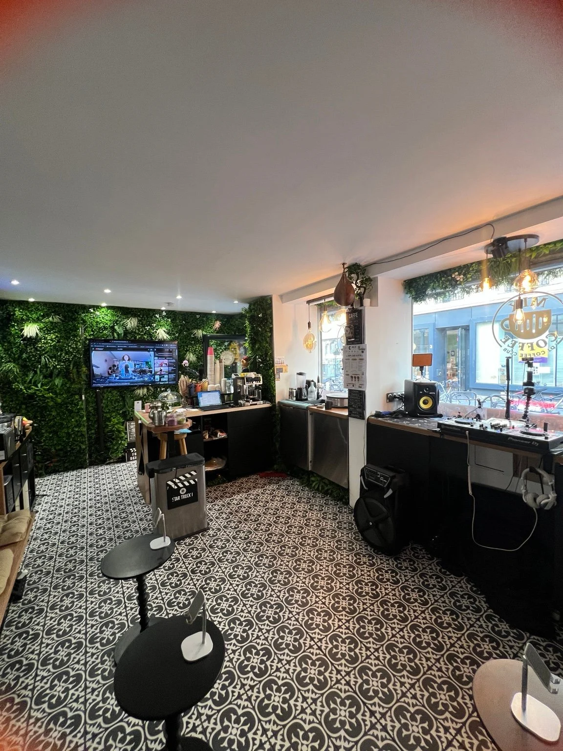 MIX Coffee Sessions — Dj Sets Filmés & Chill
