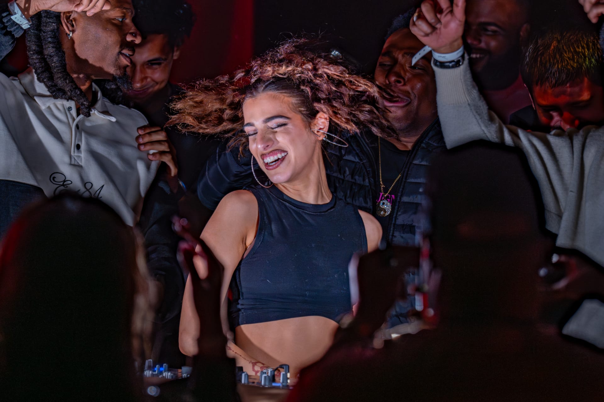 Nadia (Open To Close)