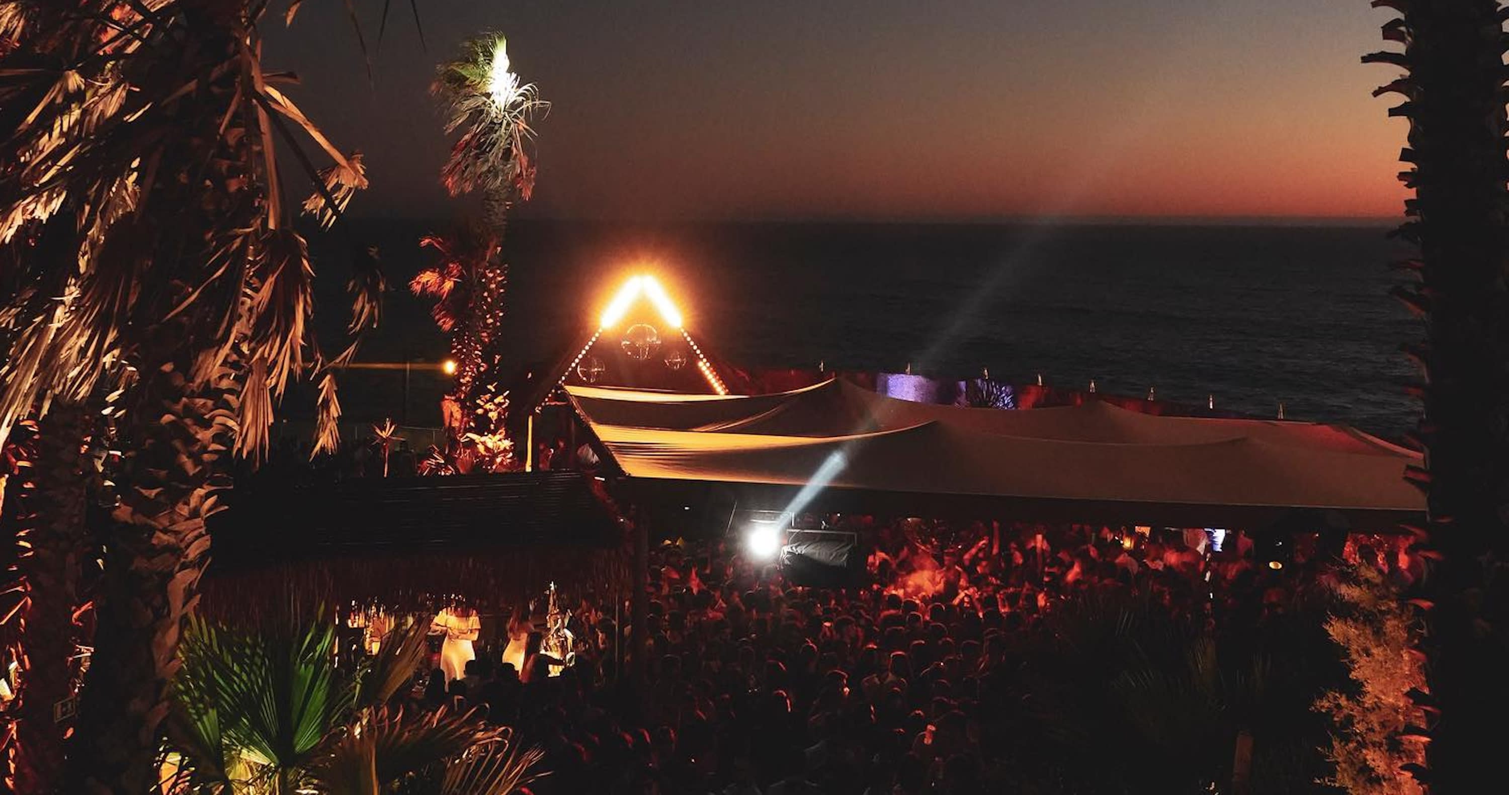 Honi Beach Club