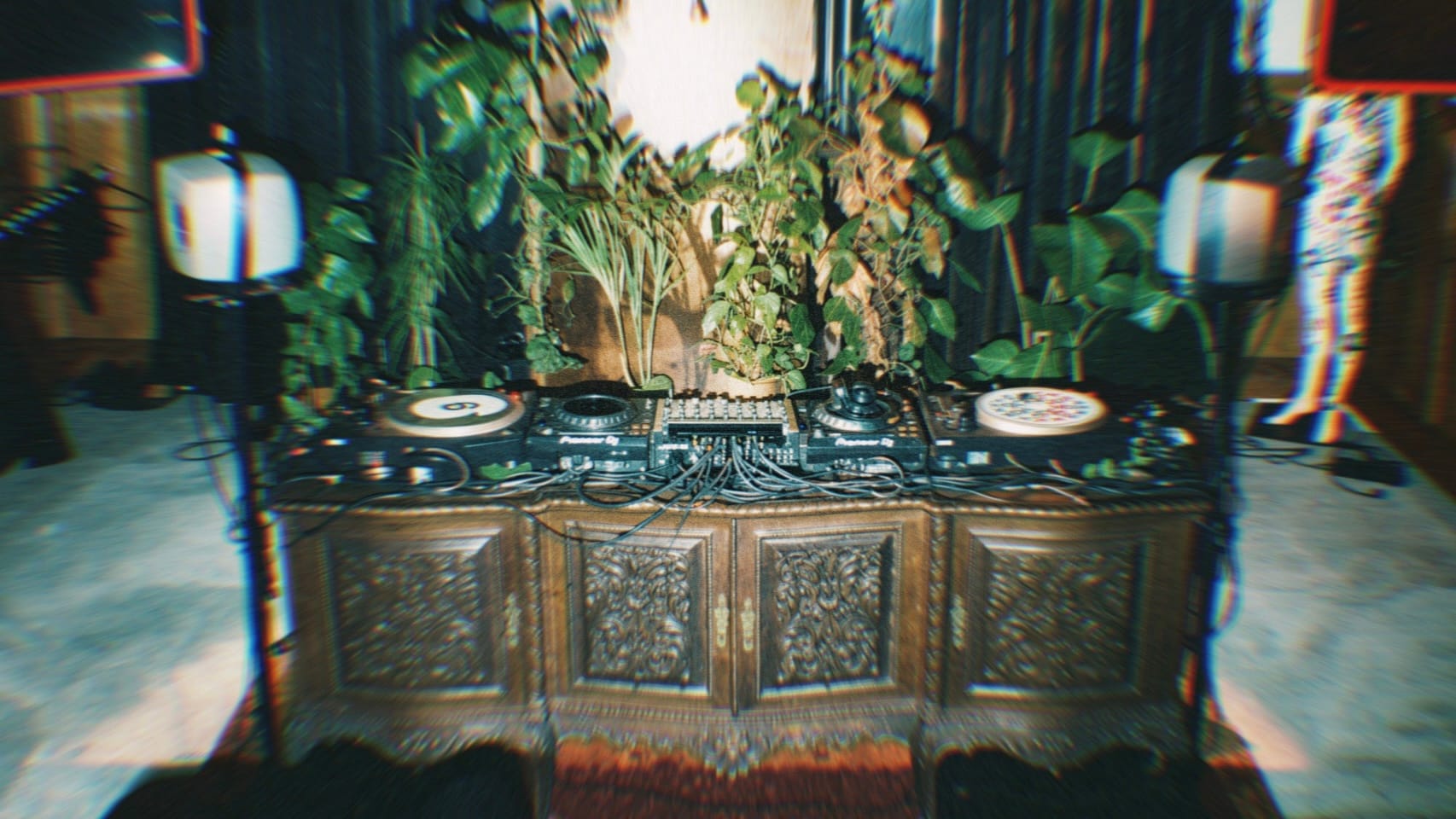 The Scene X Sexto Station