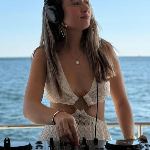 Moozy dj