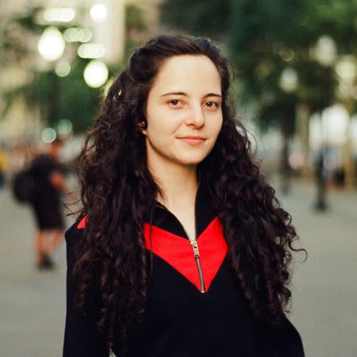 Grazi Flores