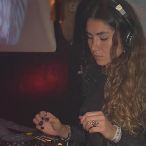 DJ CAROL BARROS