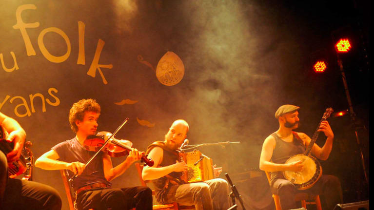 Bal Folk : Danserie Dégenrée Et Grandloup Au Camp Climat