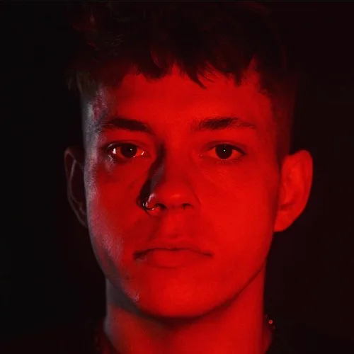 𝑳𝒐𝒗𝒆 𝑹𝒆𝒂𝒄𝒕𝒊𝒐𝒏