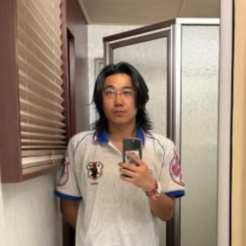 Yoshi T.