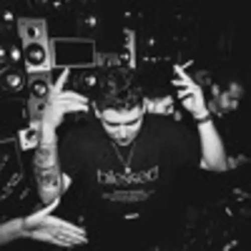 DJ TOMY B