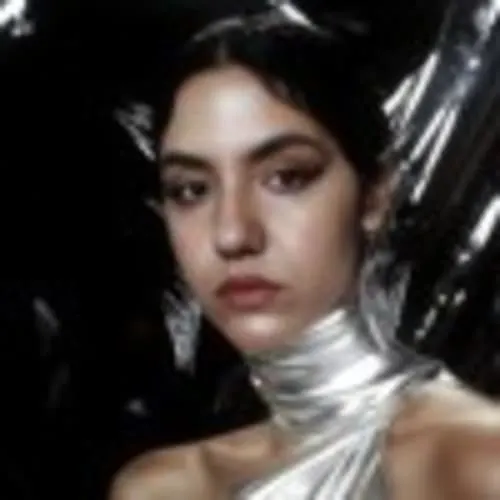 Spacer Woman