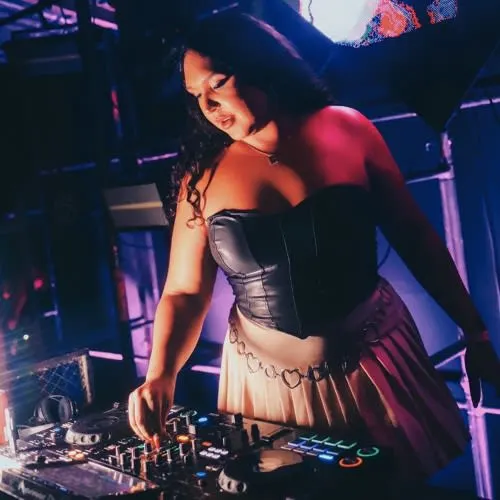 Dj Ella