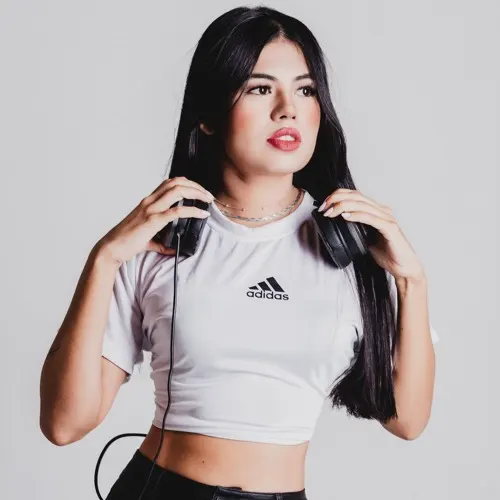 CARLY MORAIS