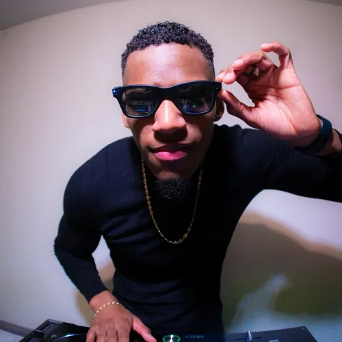 Dj Claark