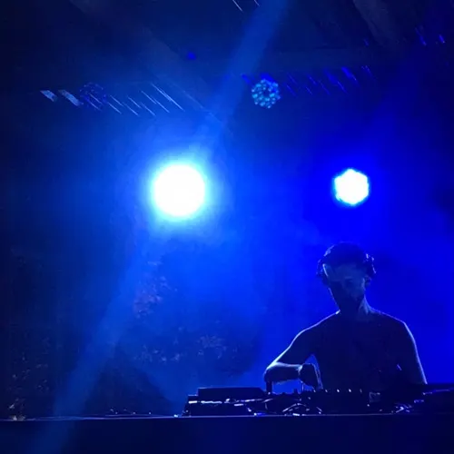 DJ WEIRD