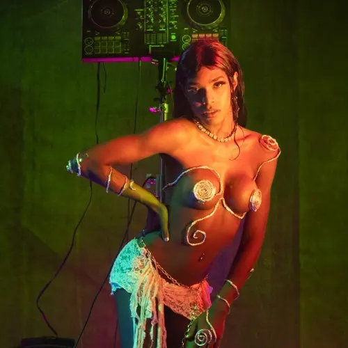 Marcely ☆¸¸.•*¨*•✧
