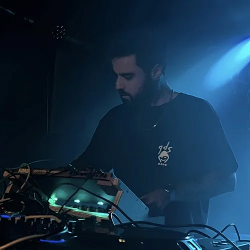 FØUB