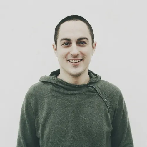 Ian F.