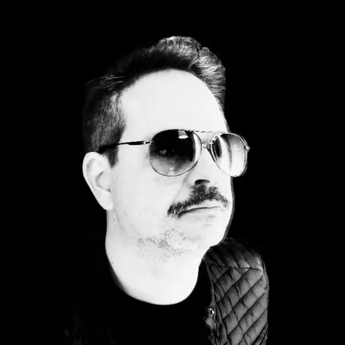 MAXIMILIANO (US)
