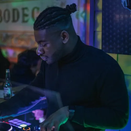 DJ NJOYA